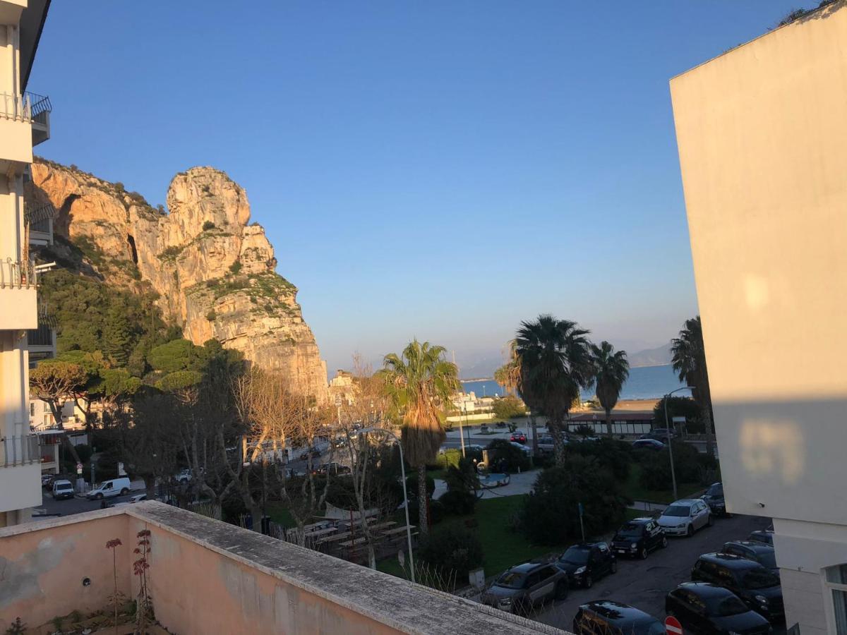 B E B Riviera Di Levante Terracina Εξωτερικό φωτογραφία