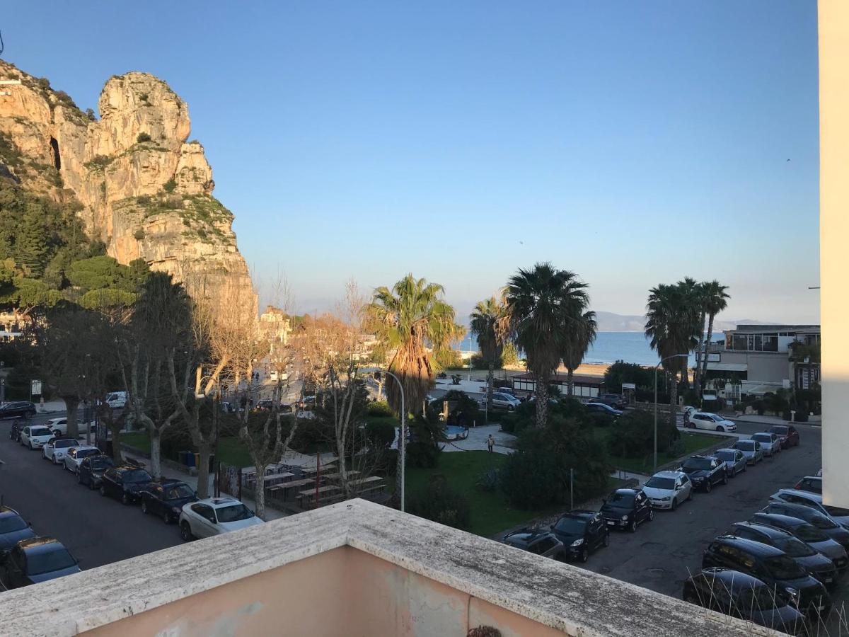 B E B Riviera Di Levante Terracina Εξωτερικό φωτογραφία