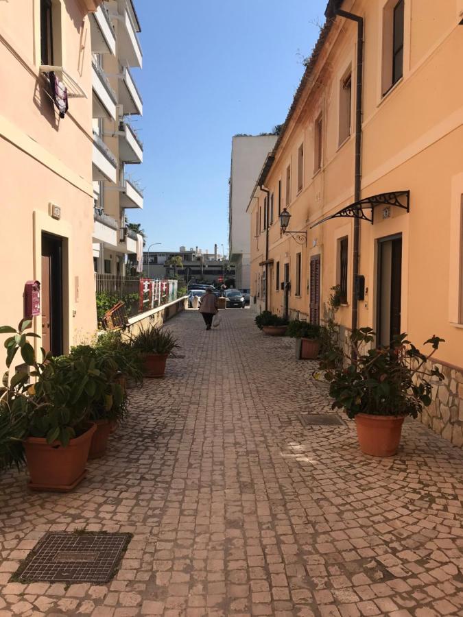 B E B Riviera Di Levante Terracina Εξωτερικό φωτογραφία