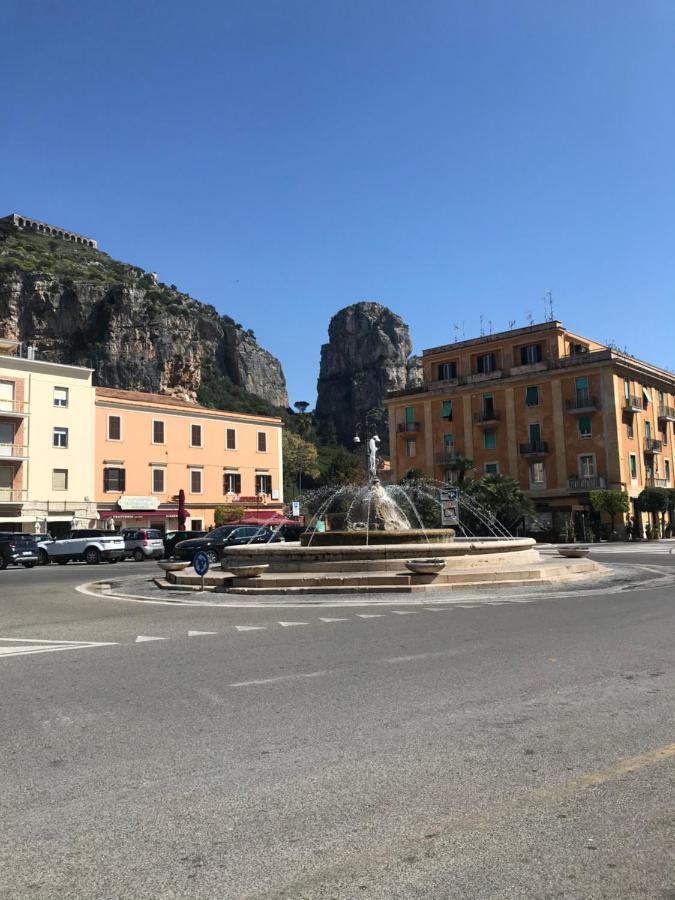B E B Riviera Di Levante Terracina Εξωτερικό φωτογραφία